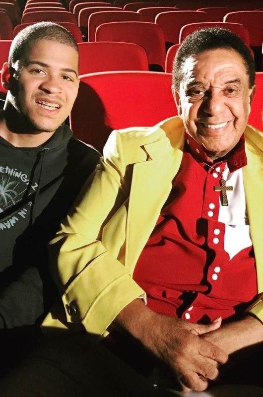 Filha de Agnaldo Timóteo obtém na Justiça direito à herança do cantor