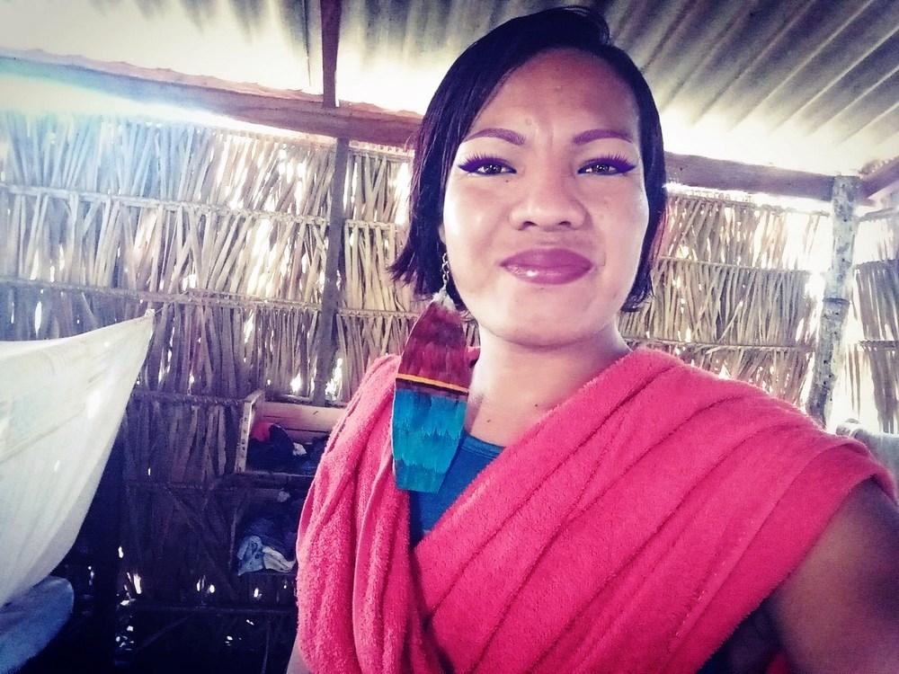 Indígena transexual se torna cacique de aldeia em MT: ‘Corpo de homem e espírito de mulher’