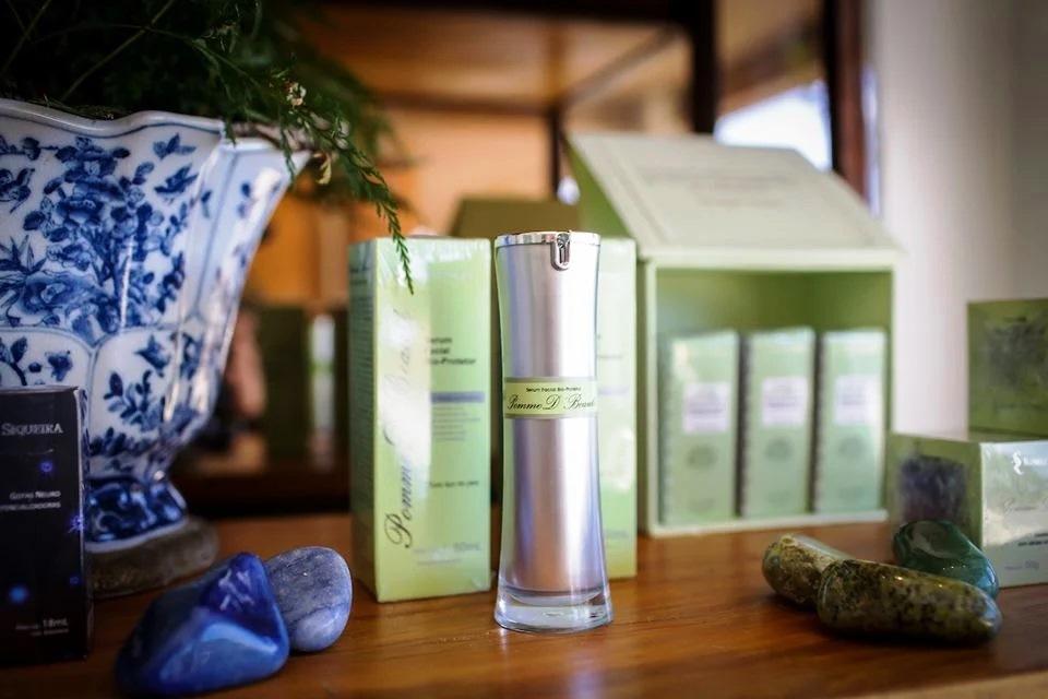 Esteticista das famosas diz que botox e filtro solar prejudicam a pele