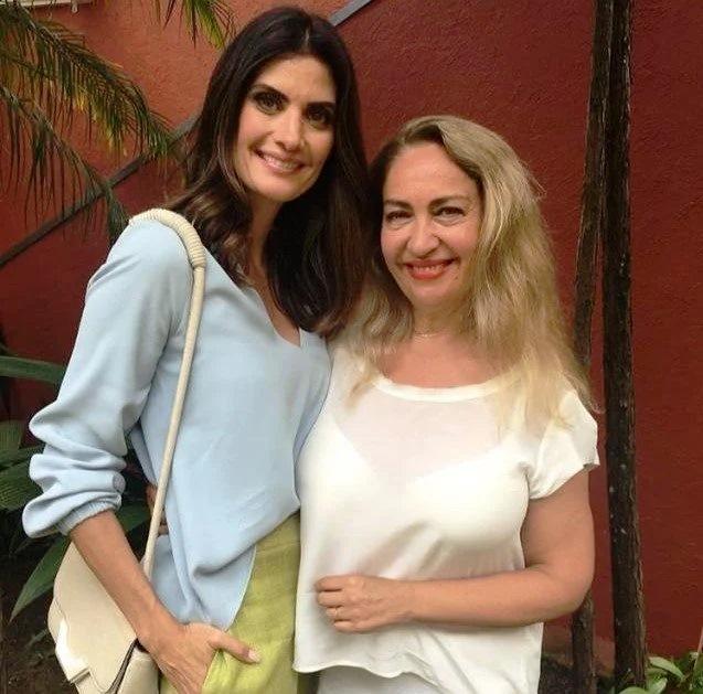 Esteticista das famosas diz que botox e filtro solar prejudicam a pele