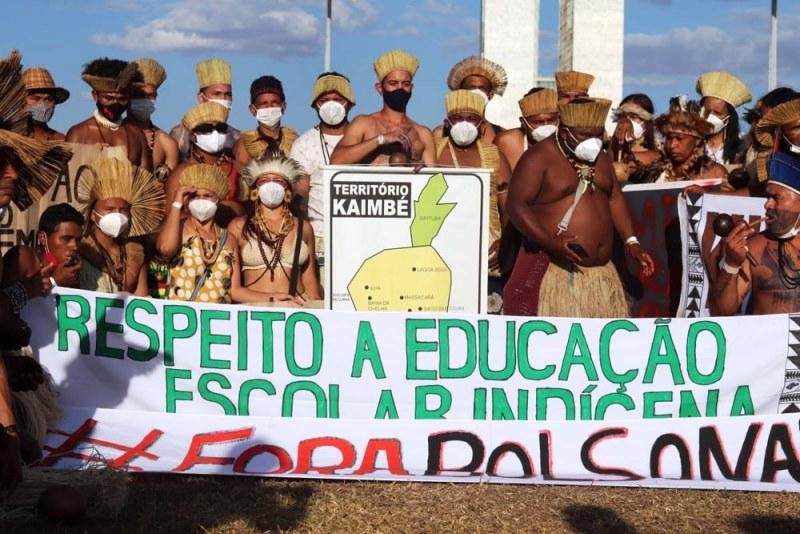 Indígenas protestam em Brasília contra medidas que dificultam demarcação de terras