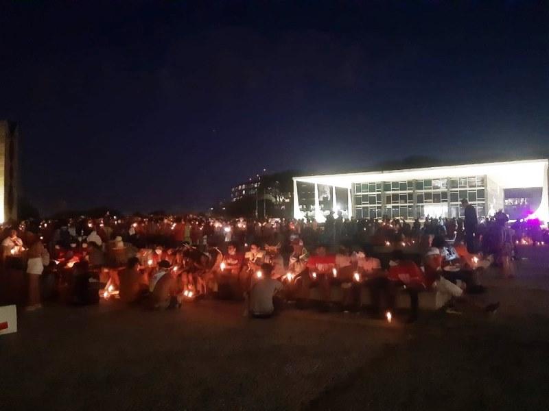 Indígenas protestam em Brasília contra medidas que dificultam demarcação de terras