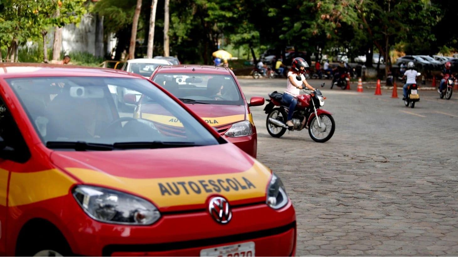 Diferença nos preços para tirar CNH pode chegar a R$ 800