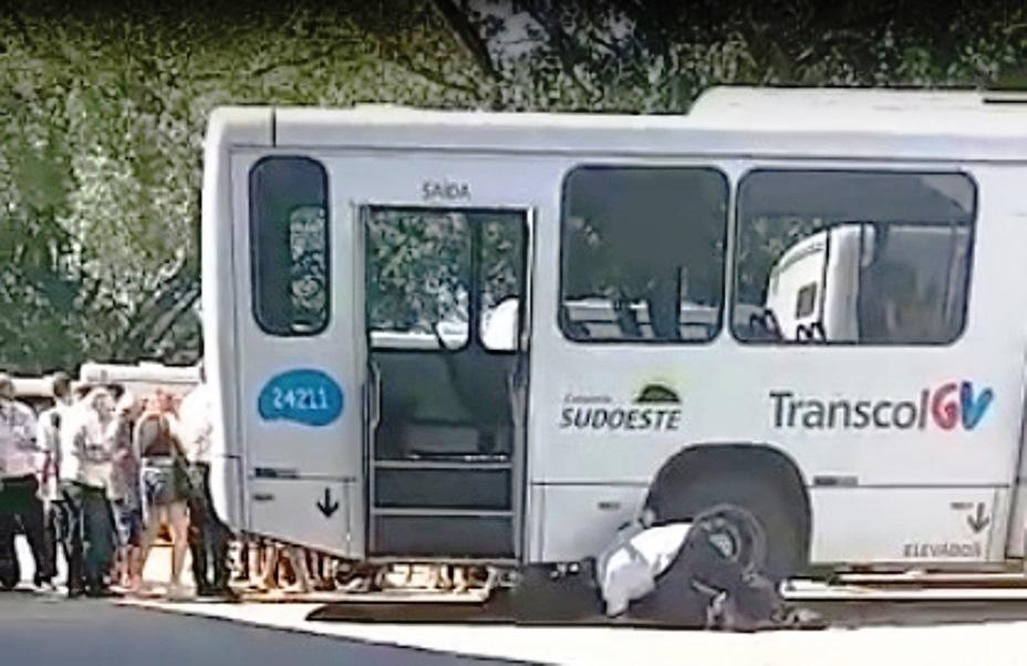 Fiscal é atropelada por ônibus em terminal da Serra (es), Grande Vitória