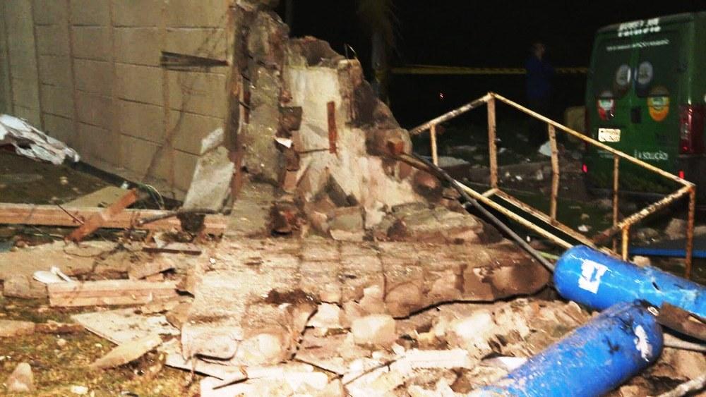 Explosão em fábrica de pastilha Valda deixa cinco feridos no Rio
