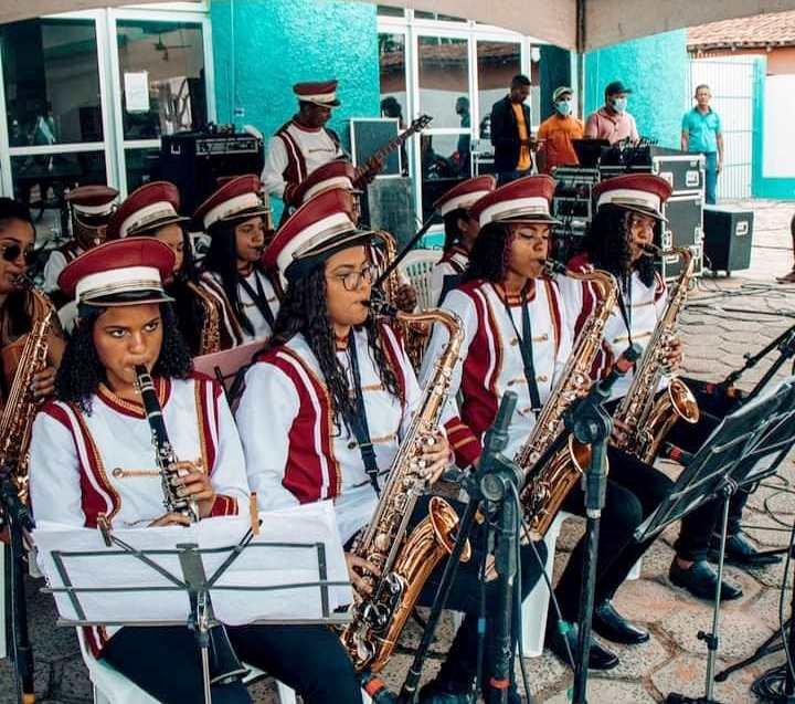 Associação Cristal Orquestra realiza desfile de 7 de setembro em Cristal do Norte