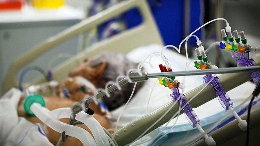 ES tem 806 novos casos de Covid-19 e total de infectados supera 570 mil