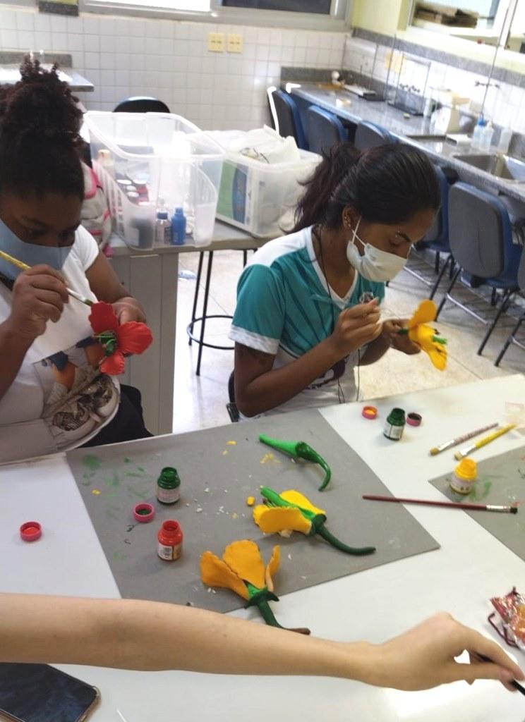 Alunos de escola em Cariacica participam de programa de iniciação científica