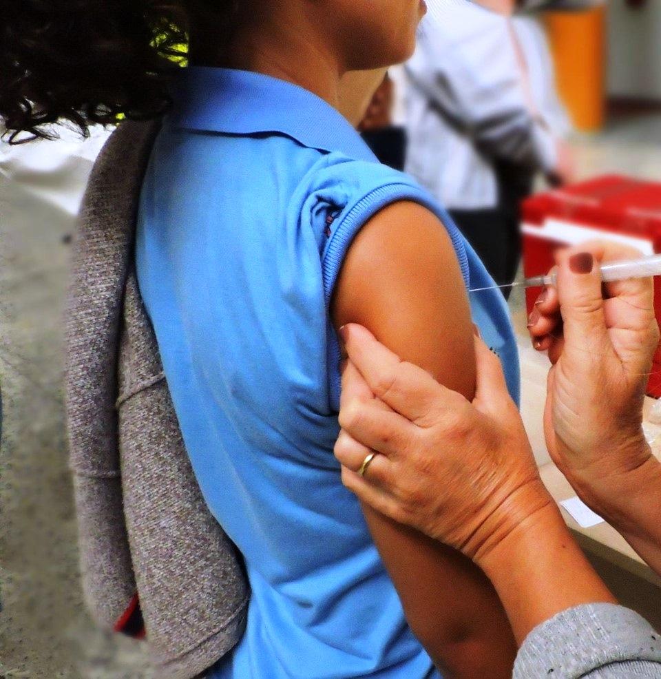 Casagrande anuncia início da vacinação de adolescentes contra Covid-19, no ES, nesta quarta-feira (15)