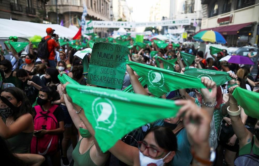 Quando criada, lei brasileira perseguia as mulheres, diz juristas