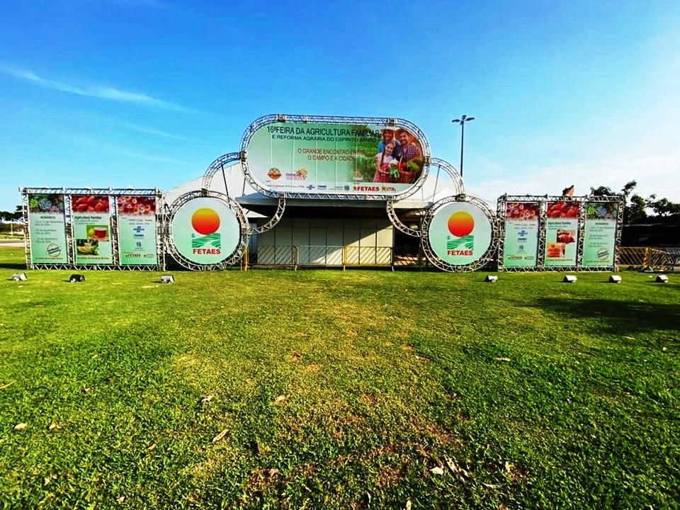 Feira na Praça do Papa vai reunir delícias da roça, flores e artesanato
