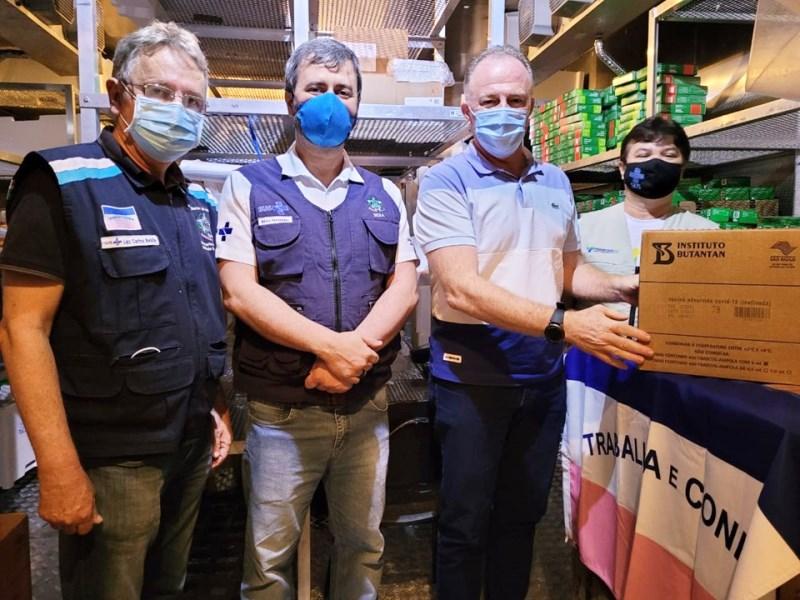 ES recebe primeiro lote da Coronavac adquiridas pelo Governo do Estado