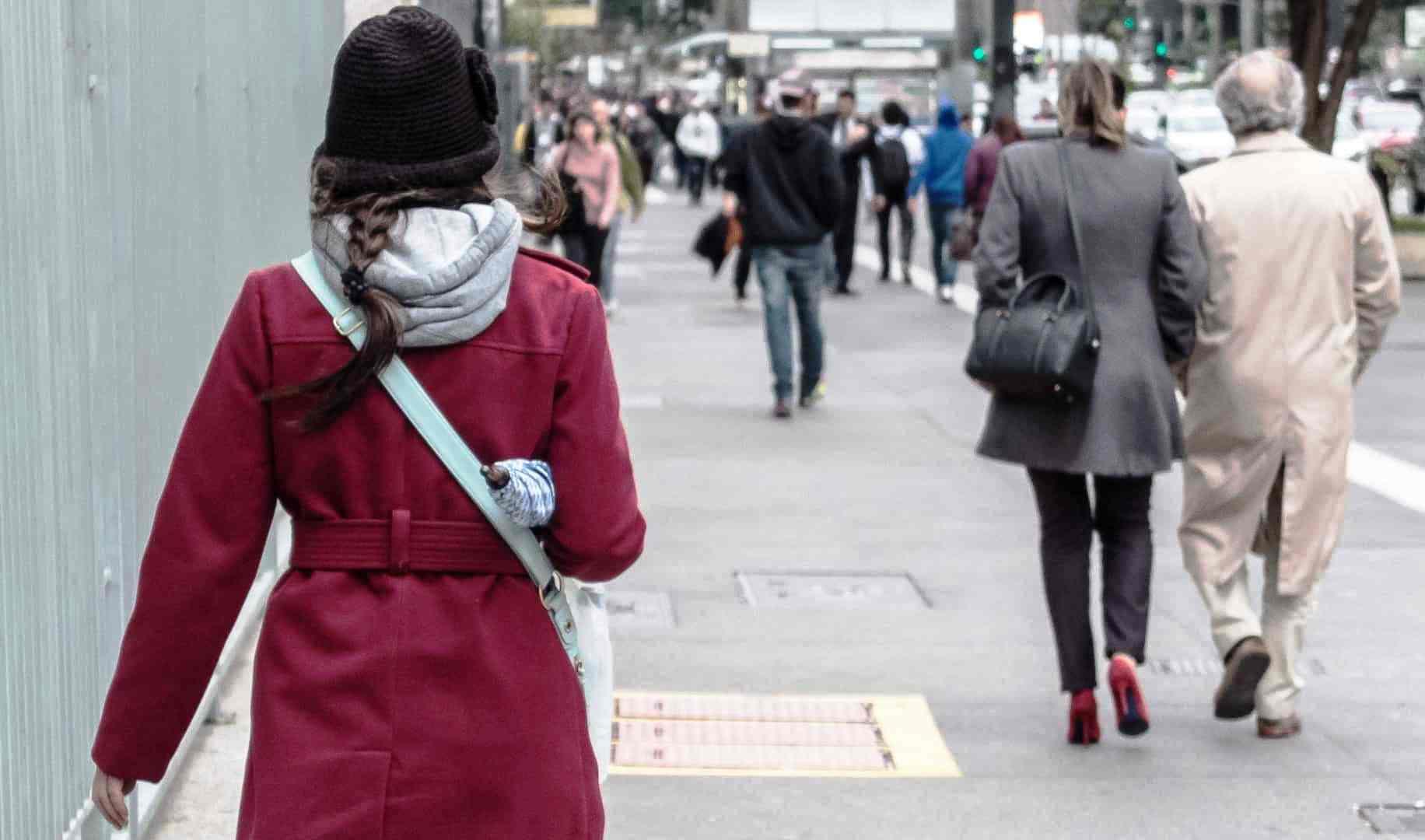 Com inverno no fim, frente fria e mar agitado no Sul e no Sudeste marcam a terça-feira pelo país