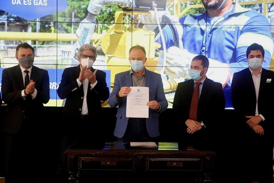 Governo do Espírito Santo firma contrato com BNDES para desestatização da ES Gás