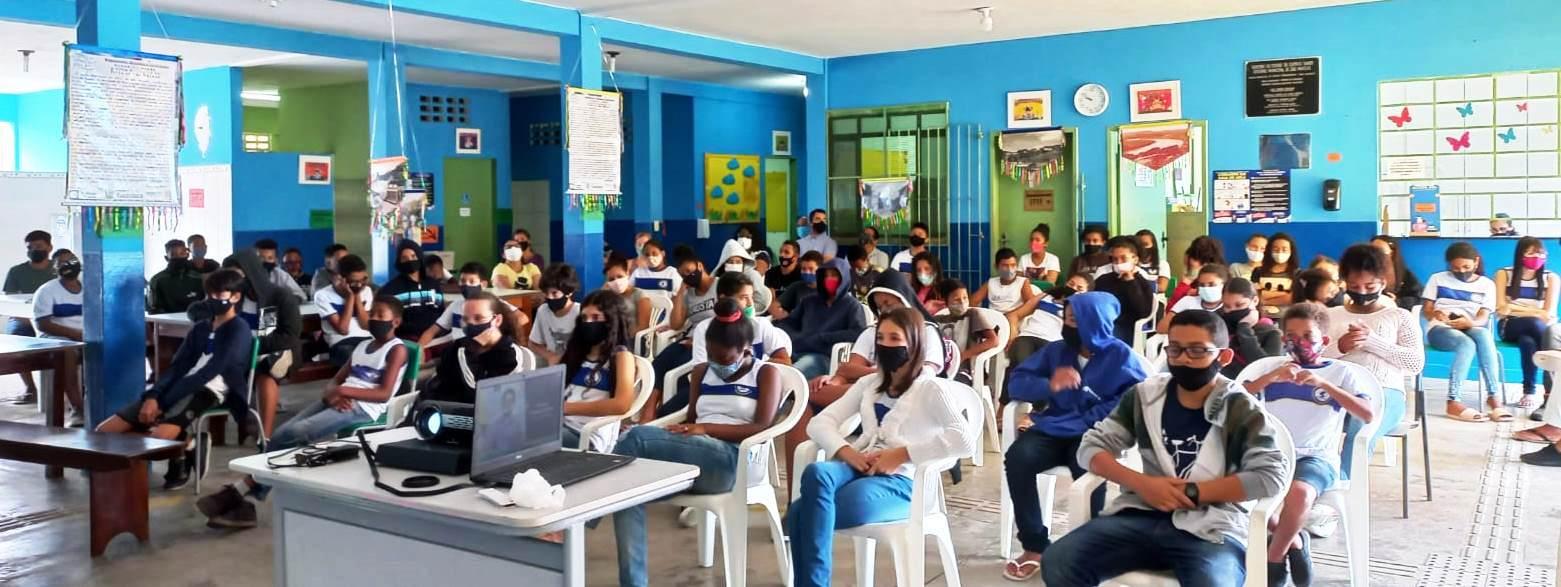Escolas em São Mateus recebem projeto cultural porto criativo