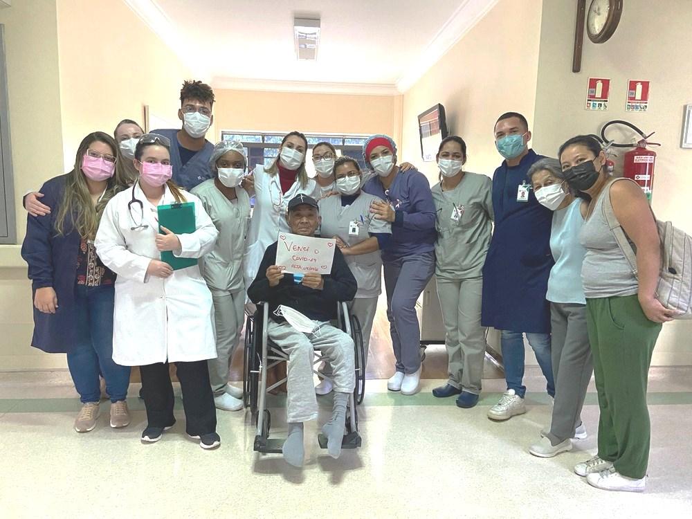 Idoso que teve Covid e ficou 191 dias internado tem dívida de R$ 2,6 milhões com hospital