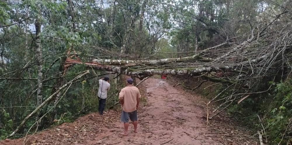ES tem chuva de granizo e 68 cidades em alerta para risco de tempestade