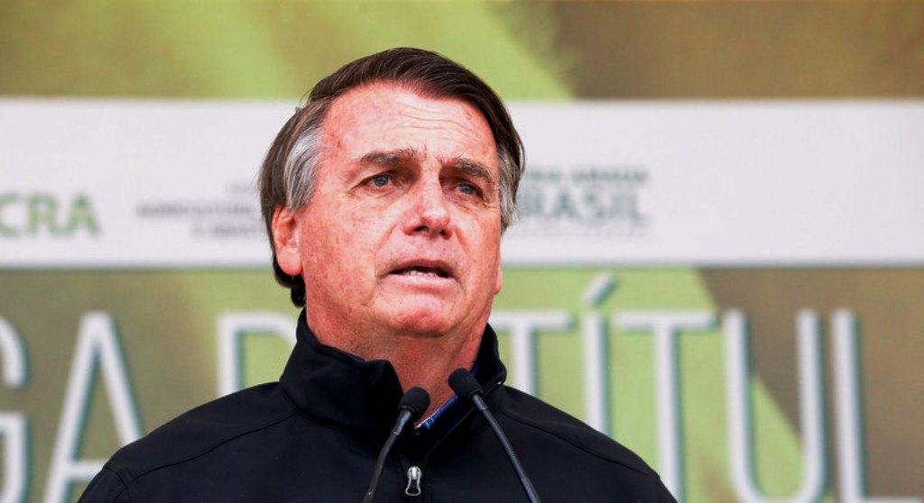 Bolsonaro chama Renan de bandido e desdenha de relatório