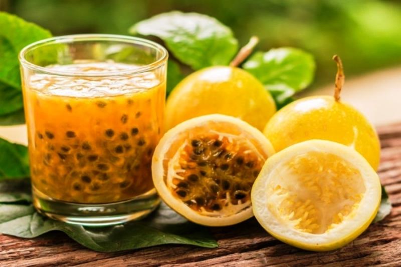 10 benefícios do maracujá que vão além do efeito calmante: Confira