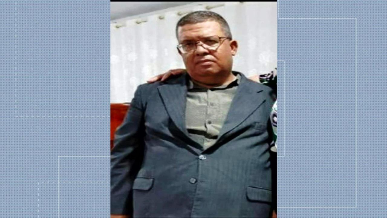 Corpo de pastor que escreveu que ressuscitaria é enterrado após três dias