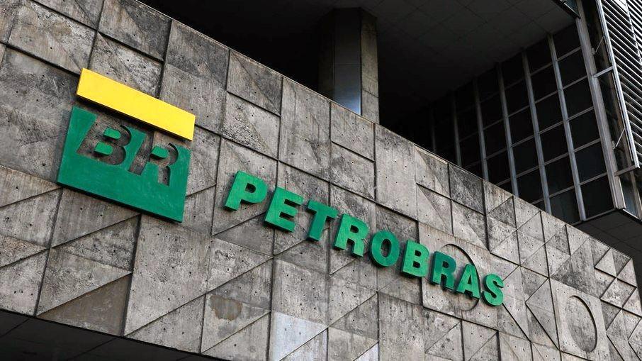 Governo inicia estudos para viabilizar privatização da Petrobras