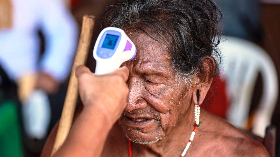 Brasil registra 433 mortes em 24 horas; média móvel indica estabilidade