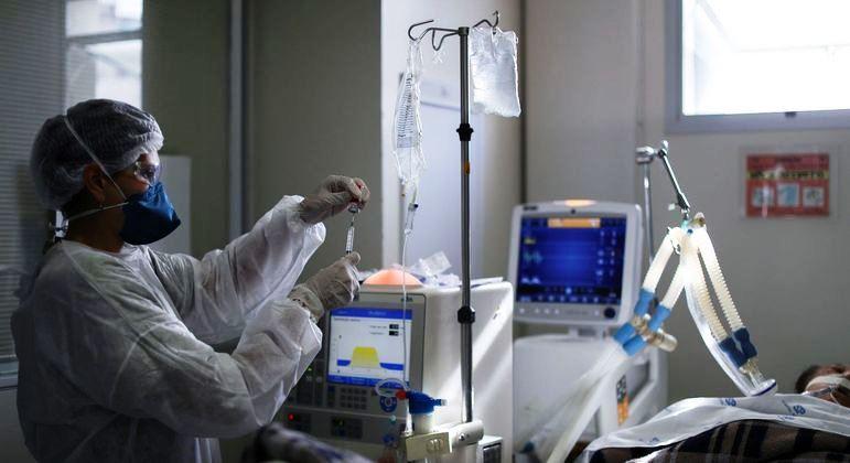 Brasil tem 130 mortes por Covid-19 e 6.761 novos casos em 24 horas
