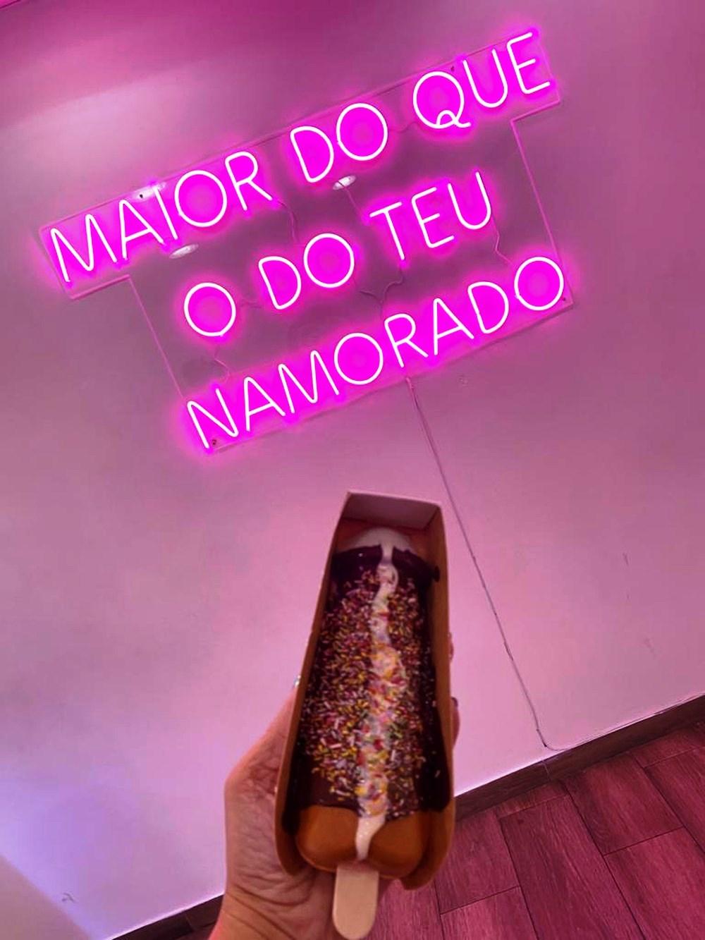 Loja de brasileiros vende crepes em forma de vagina e de pênis em Lisboa