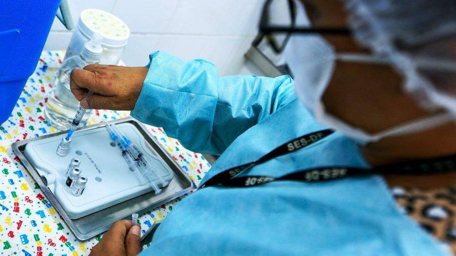 Nas últimas 24 horas, Brasil tem 3,8 mil casos e 98 mortes por covid-19