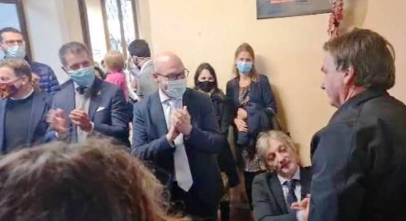 Bolsonaro visita parentes e almoça com eles na Itália: ‘Gratificante’