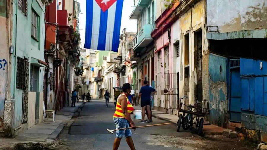 Cubanos reagem a inflação de 6.900%: “Nunca imaginei que fossemos sofrer”