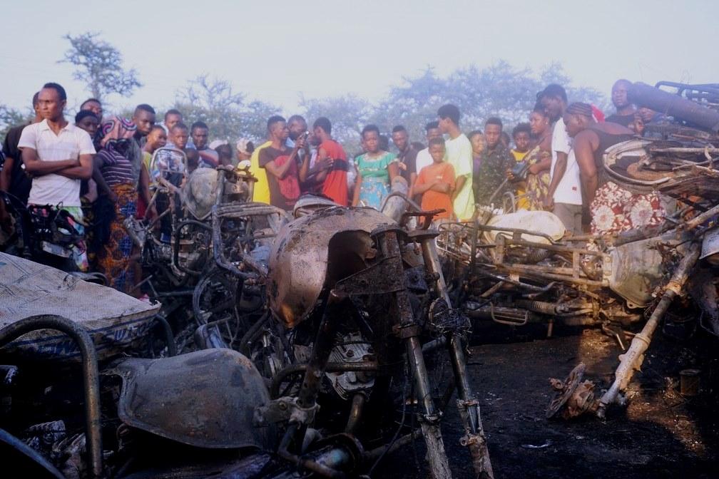 Explosão de petroleiro em Serra Leoa deixa 92 mortos e dezenas de feridos