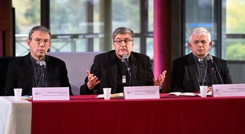 Igreja Católica venderá bens para indenizar vítimas de pedofilia