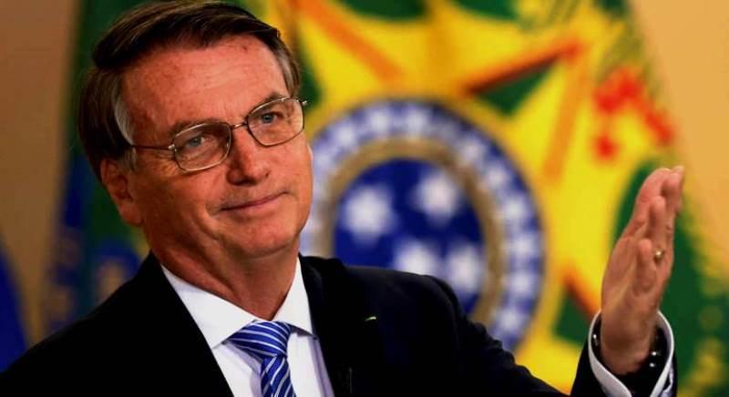Bolsonaro sanciona duas leis para viabilizar Auxílio Brasil