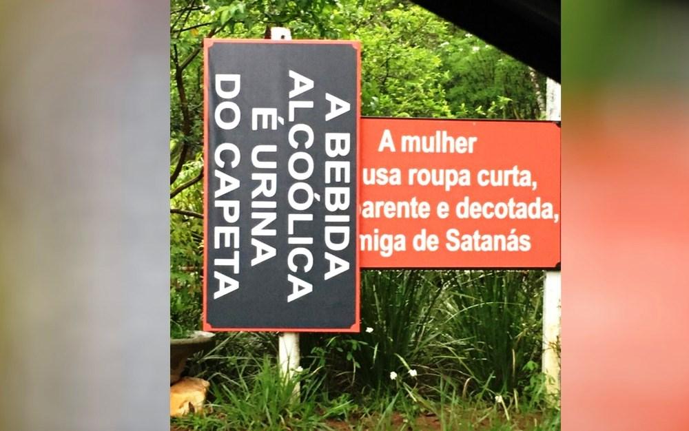 Placas instaladas em povoado de GO gera polêmicas
