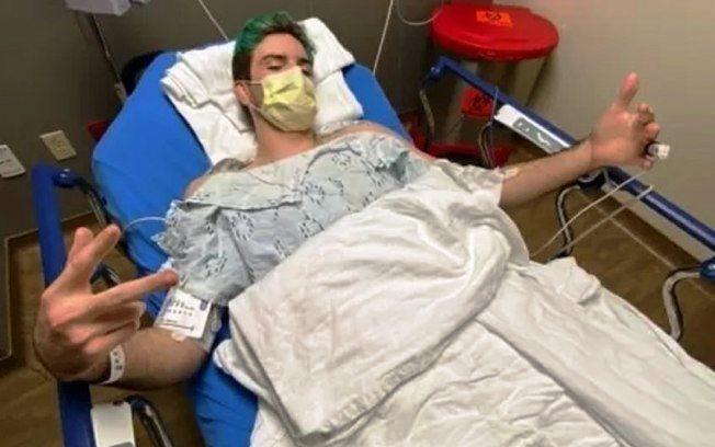 Lutador passa por cirurgia para remover testículo após joelhada