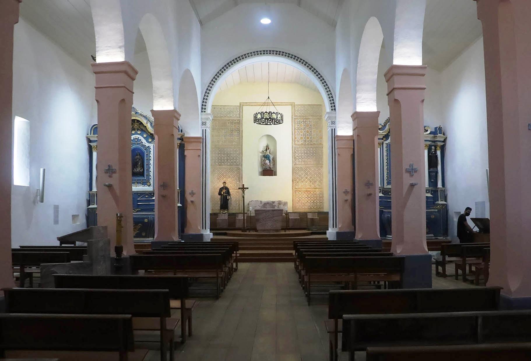 Casagrande inaugura restauro do Santuário Nacional de São José de Anchieta, em Anchieta, ES