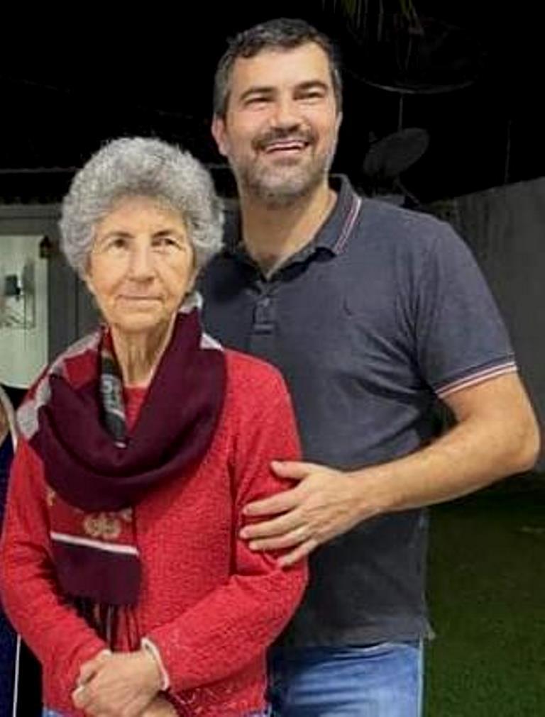 Emoção e muitos aplausos na despedida à aposentada Maria Otília, mãe do prefeito Bruno Araújo