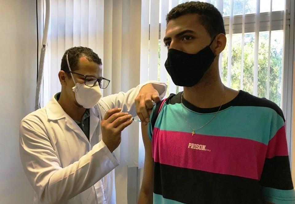 Sesa intensifica a D2 e dose de reforço em todo Espírito Santo, neste sábado (20)