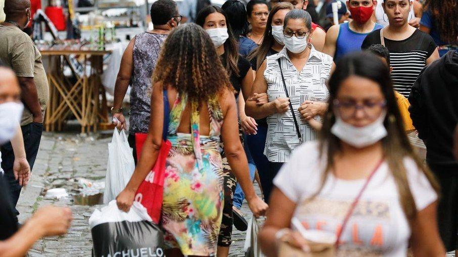 Brasil ultrapassa os 22 milhões de casos confirmados de covid-19