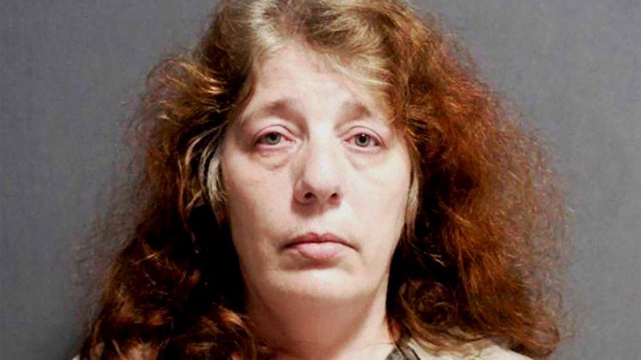 Mulher tenta contratar assassino de aluguel em site falso para matar ex-marido
