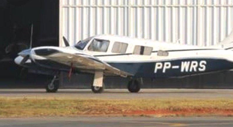 Avião bimotor cai em alto-mar em Ubatuba, no litoral norte de SP