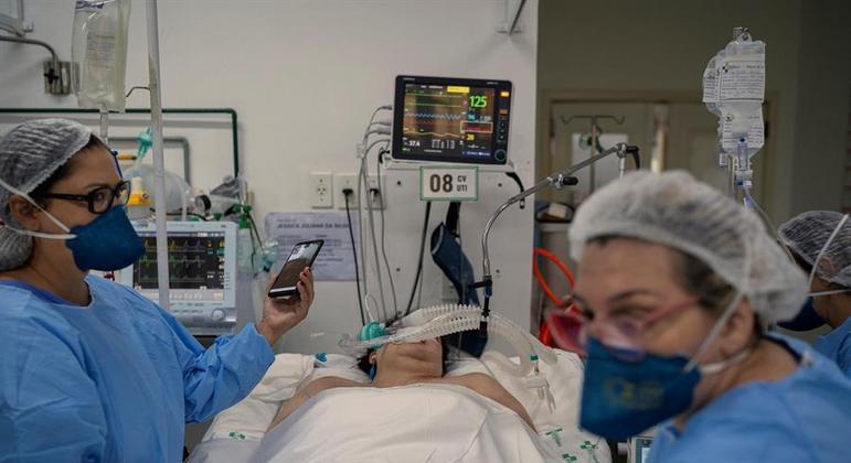Brasil registra 303 mortes e 12.126 novos casos de Covid-19 em 24 horas