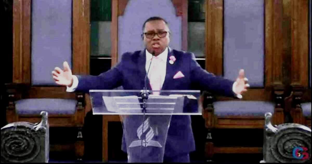 Em pregação, pastor sugere que maridos estuprem as esposas