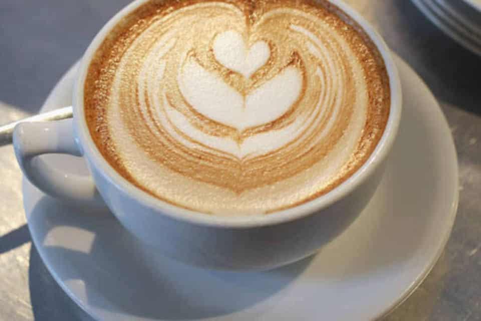 Café faz mal? Veja 10 efeitos que a bebida pode causar no seu corpo
