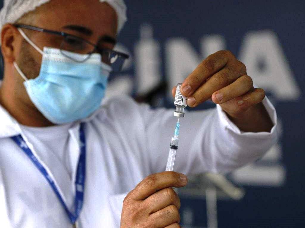 Servidor do ES que não estiver vacinado poderá ter ponto cortado; confira as regras