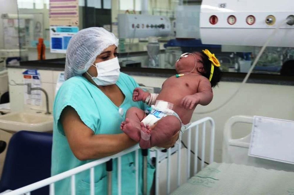 “Superbebê” nasce com 7 quilos e não cabe na incubadora no Pará
