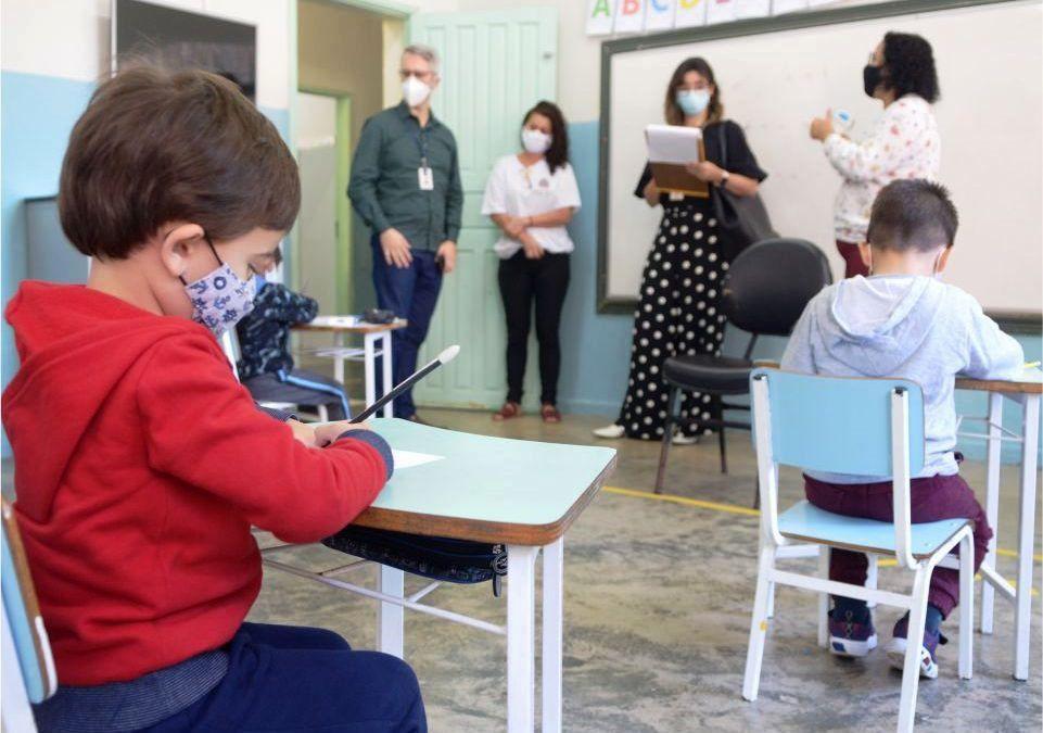 TCE-ES emite recomendações a prefeitos e secretários por ausência de fiscalização da Vigilância Sanitária em escolas