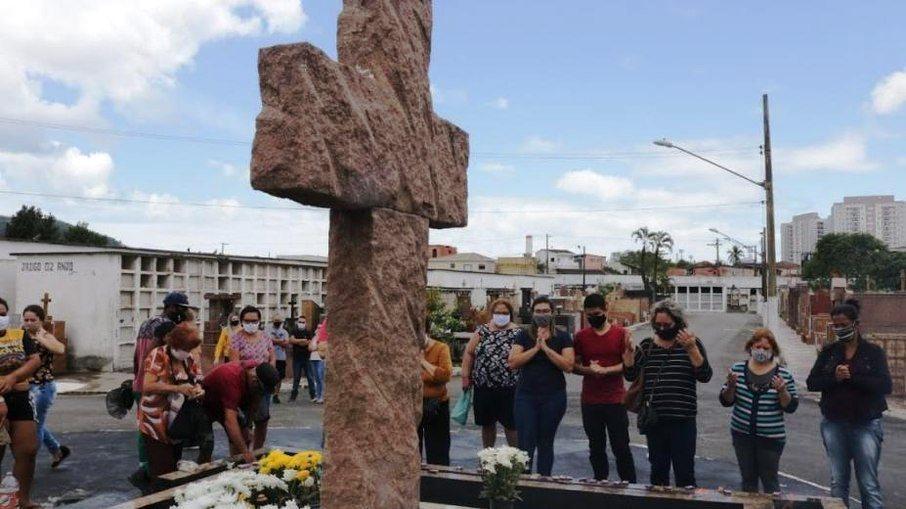 Oito em cada dez mortes ou internações correspondem a não vacinados contra a Covid-19