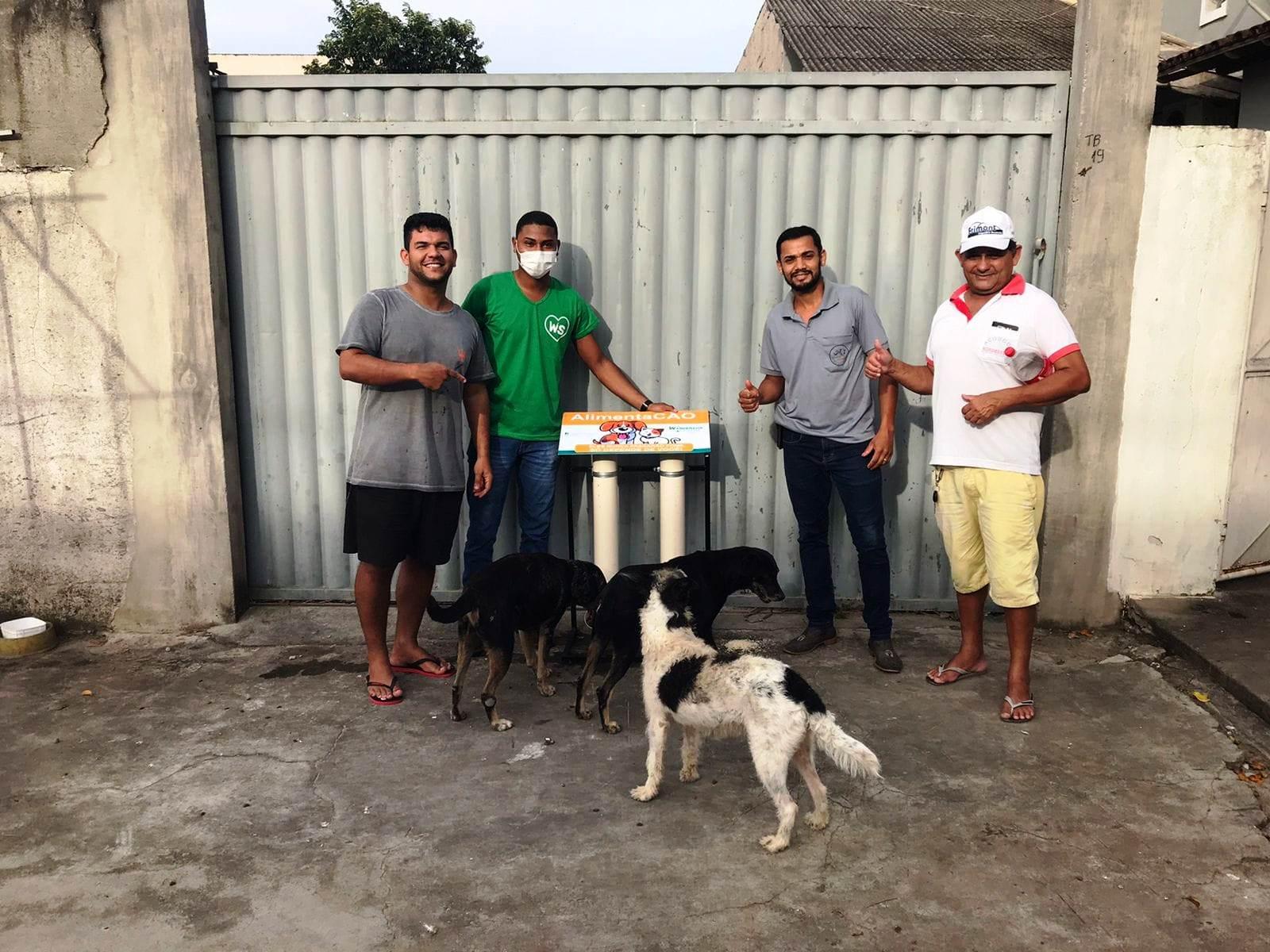 Vereador implementa projeto para alimentar para animais de rua em Pedro Canário